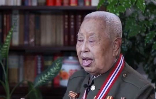 高玉宝逝世，你知道《半夜鸡叫》最初是用图画画出来的吗？