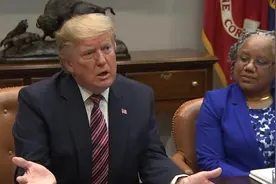 特朗普嫌冲马桶水量太小，要求放宽标准视频封面