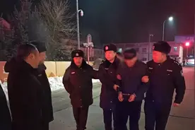 “到看守所后省事”！他每天在家拔胡子，起因竟跟22年前血案有关