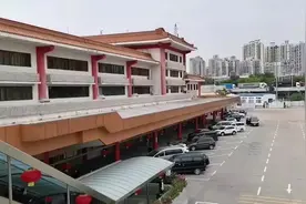 皇岗口岸重建写入省政府工作报告，临时旅检场或三、四月投入使用视频封面