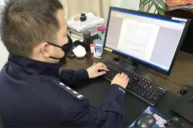 眼睛熬坏了“钢铁独眼斗士”用纱布挡住坚守岗位图片