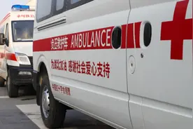 星夜兼程，25辆负压救护车抵达武汉视频封面