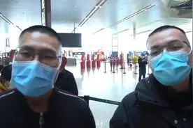最帅光头！援汉男护士理发明志视频封面