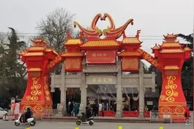 你见过这么“空旷”的趵突泉吗？记者现场直击济南景点开放区图片