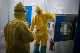 用紫外线灯消毒，不看它就没事？医生提了这些建议图片