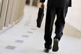 28岁当副区长，40岁升副市长…茅台迎来史上最年轻董事长，贵州这样安排有何深意图片