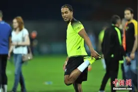 巨星小罗破产记：从足球先生到老赖，一共分几步？图片