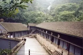 渣滓洞白公馆周公馆等将陆续恢复开放 有限流需预约图片