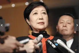 日本首都东京戒严 要求市民不要外出防止疫情进一步蔓延图片