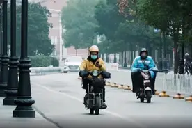 武汉市快递员外卖员群体调查（下）：平台工人与“下载劳动”图片