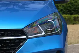 2019款 奇瑞 艾瑞泽5 灯光展示