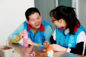 憨福儿职业康复为自闭症者家庭燃点希望之光图片