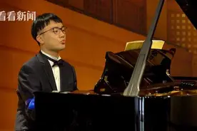 自闭症孩子竟弹出这样的曲子 8小时“打赏”这个数图片