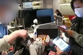 探访瑞幸门店：服务器无响应，顾客点单难