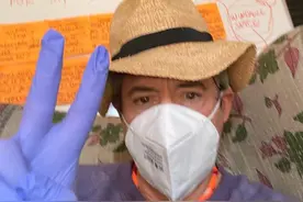 “钢铁侠”发文感谢中国粉丝 全程拼音高能 网友：你口罩戴反了图片