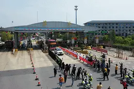 今天，萍乡最高礼遇迎接勇士回家图片