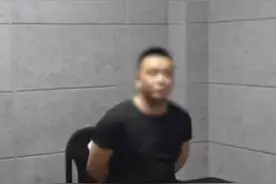 30秒｜光天化日入室盗窃，民警一眼就认出戴口罩的嫌疑人