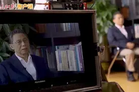 中国人有一股气！医生听到大妈唱国歌也自发唱起来，钟南山很受感动图片