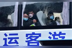 中国石油寰球六建包车！湖北籍员工平安返岗图片
