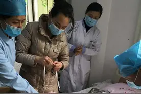 平顶山新城派出所及时救助一名弃婴图片