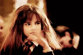 小心！那些五彩斑斓的“毒棉拖”才是脚臭脚痒、脱皮溃烂的源头图片