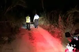 惠州男子半夜骑摩托送餐到深圳，跟着导航掉进山沟图片