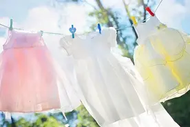 洗完衣服到底要不要反过来晒？好多人都搞错了图片