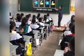 不脱口罩的音乐课，老师带学生拍手找节奏视频封面