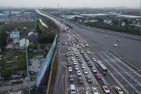 车车车！G40拥堵蔓延10公里 长假前往崇明客流或创新高图片