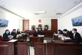 涉嫌受贿罪、单位受贿罪 内蒙古一职业学院原院长公开受审图片