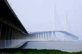 返程高峰已经来了！G40上海长江大桥段堵成深红色，竟是“有意为之”？图片