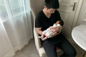 交警爸爸给宝宝起名叫“公安”！背后的故事泪目了图片