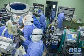 73天ECMO辅助治疗的新冠肺炎核酸转阴患者经双肺移植后重启呼吸图片