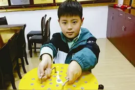 滁州十岁少年发明可升降窨井盖图片