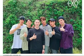 EXO队长Suho平头入伍，成员合体送别图片