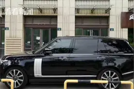 怀疑男友出轨 女子40楼飞下一把菜刀砸中百万豪车……图片