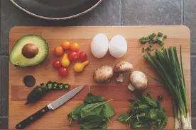 餐具和菜板发霉了？别担心，这样处理最干净图片