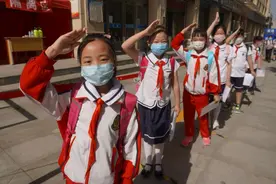 “萌娃”返校各种趣事：找不到教室、忘记自己几年级，还有这些……图片