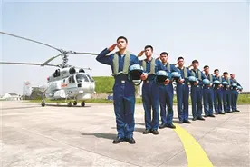东部战区海航“海空轻骑兵”成长记图片