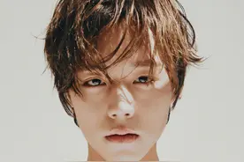 朴志训登上杂志封面 韩系爱豆美少年图片