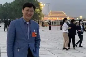 封面新闻专访全国人大代表廖昌永：全民抗疫是一堂最好的“思政课”图片