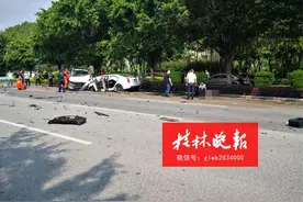 突发！桂林机场路今早两车相撞，1人不幸身亡图片