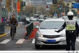 变道转向灯不够3秒也要罚？老司机也中招图片