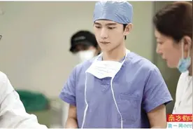 “口罩都遮不住演技”，杨洋、雷佳音、靳东用真诚的表演还原“逆行者”图片