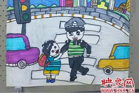 孩子画出眼中文明交通 郑州公交的别样车厢图片