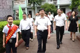 江山市领导开展“六一”走访慰问活动图片