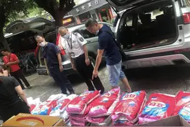 深圳查获一批假冒伪劣“立白”洗衣粉 几招教你分辨真假图片