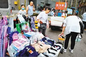 西安地摊经济回暖城市烟火气回归 省政府发文提出“四允许”图片