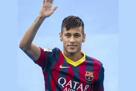 青涩！七年前的今天，内马尔首次以巴萨球员的身份亮相图片