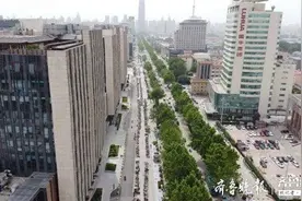 济南“最具代表性金街”，泉城路历经多次改造蜕变重生图片